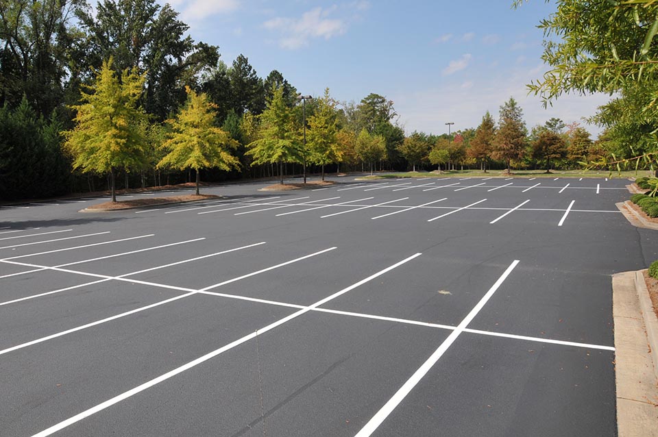 5 Tips To Maintain Concrete Parking Lot In Chula Vista